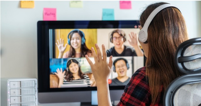 The Importance of the Online&nbsp;Community